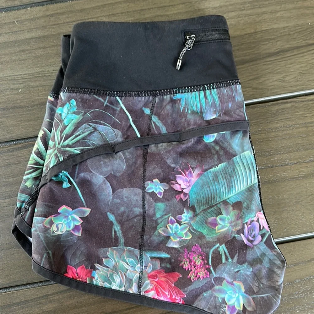 Lululemon Speed Short Sz 4 2.5 length